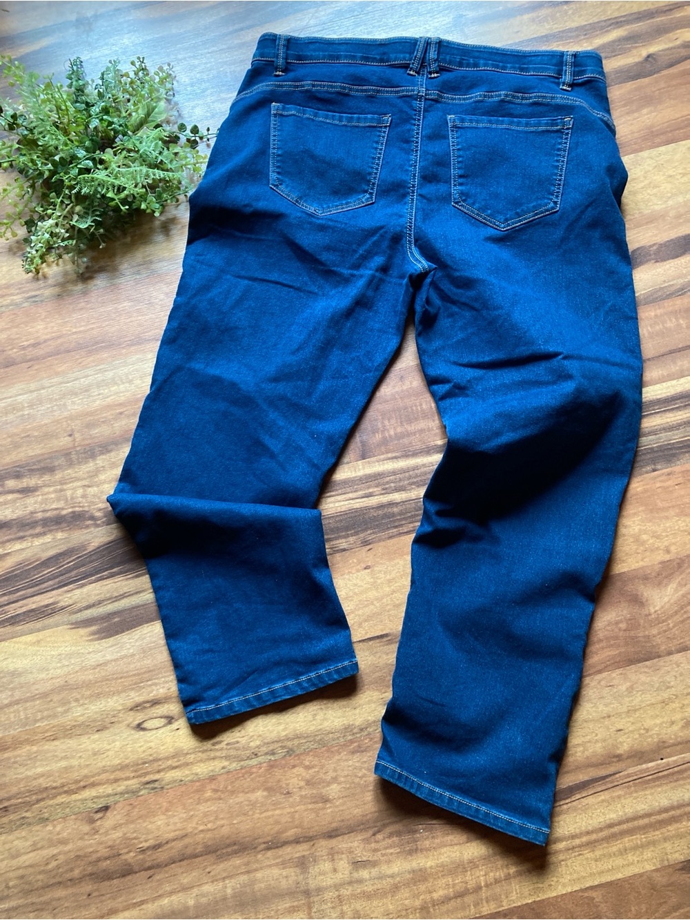 Angels Forever Young Size 16 Everluxe sculpt straight darkwash jeans - Picture 5 of 8